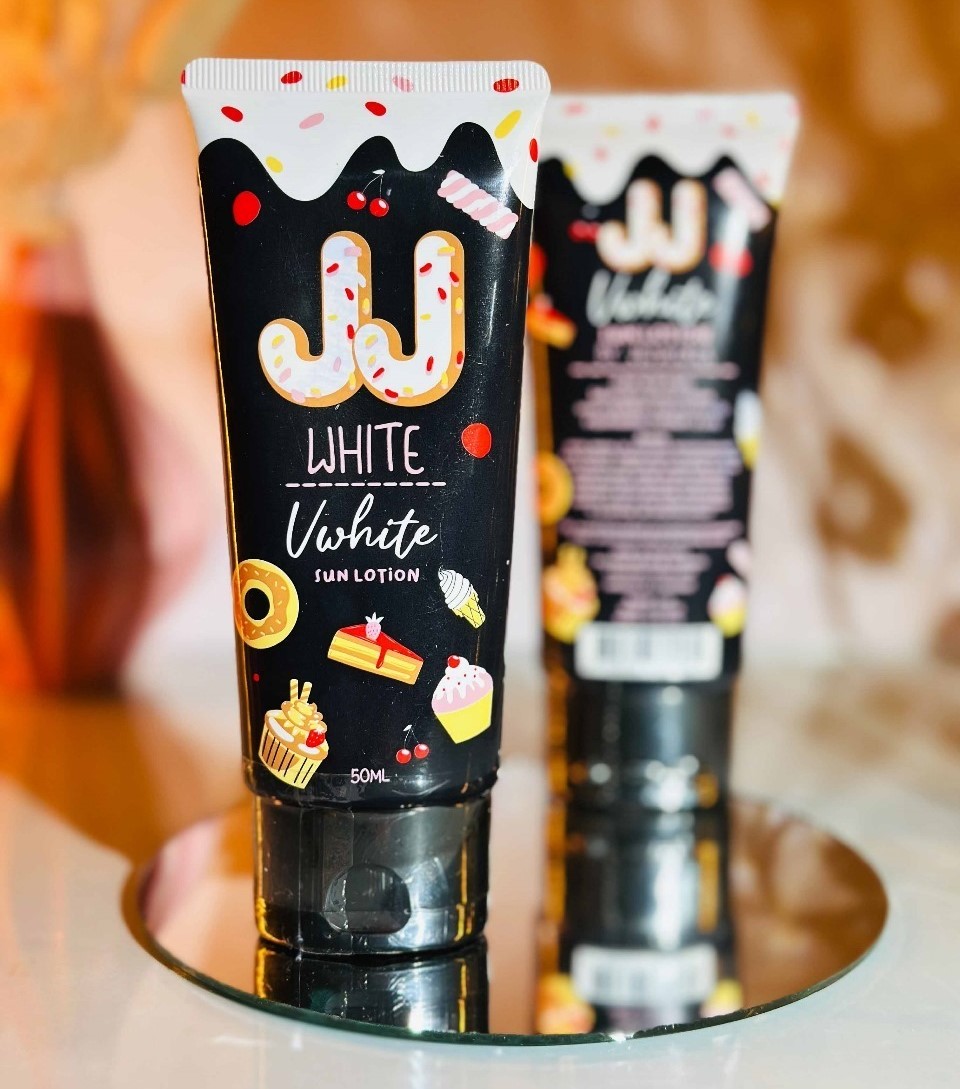 19122025214628-JJ White Lotion.jpeg.jpg
